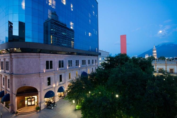Fachada Hotel Krystal® Monterrey Fachada Hotel Krystal® Monterrey