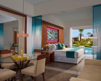 Junior suite swimout garden view king Hotel Krystal Grand® Los Cabos Junior suite swimout garden view king Hotel Krystal Grand® Los Cabos