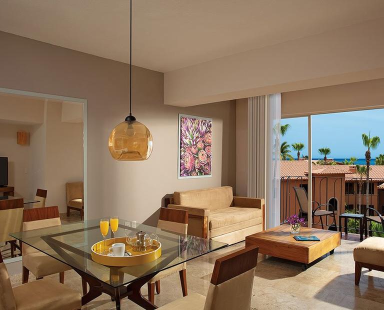 One bedroom suite garden view king Hotel Krystal Grand® Los Cabos One bedroom suite garden view king Hotel Krystal Grand® Los Cabos