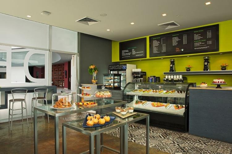 Cafeteria Hotel Krystal Grand® Cancún All Inclusive Cafeteria Hotel Krystal Grand® Cancún All Inclusive