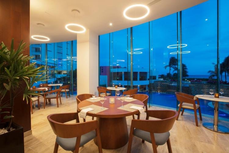 Interior Hotel Krystal Grand® Cancún All Inclusive Interior Hotel Krystal Grand® Cancún All Inclusive