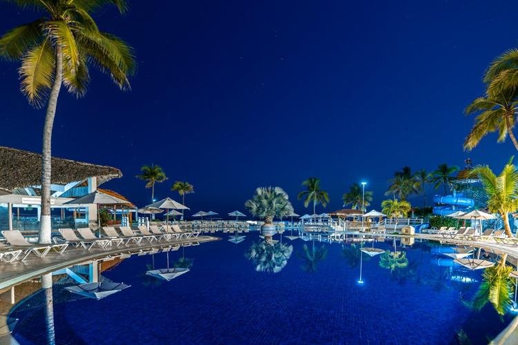 Piscina Hotel Krystal® Ixtapa Piscina Hotel Krystal® Ixtapa