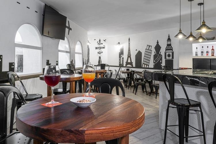 Bar Hotel Krystal® Ixtapa Bar Hotel Krystal® Ixtapa