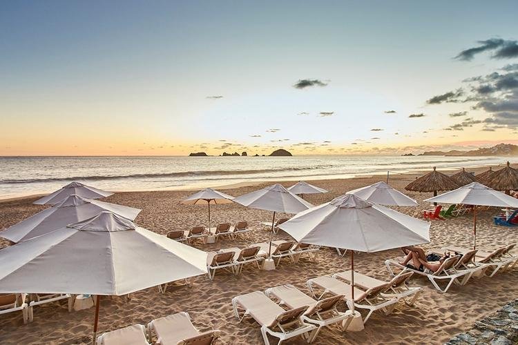 Playa Hotel Krystal® Ixtapa Playa Hotel Krystal® Ixtapa