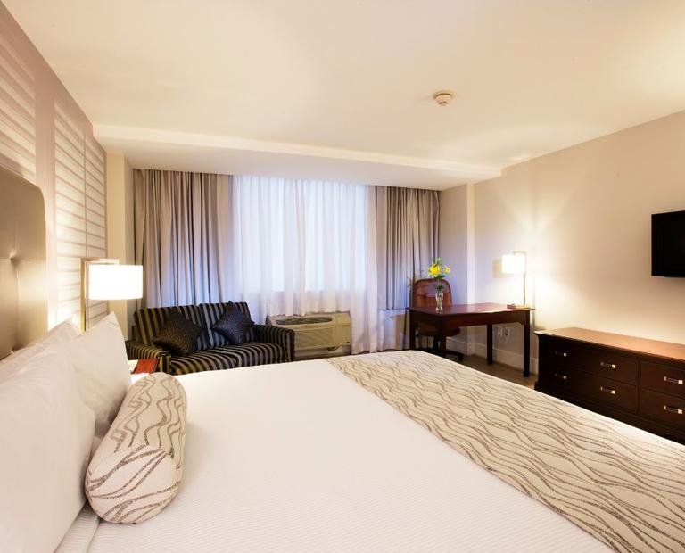 Estándar cama king size Hotel Krystal® Satélite María Bárbara Ciudad de México Estándar cama king size Hotel Krystal® Satélite María Bárbara Ciudad de México