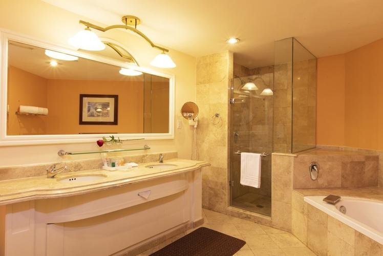 Baño habitación jr. suite Hotel Krystal® Satélite María Bárbara Ciudad de México Baño habitación jr. suite Hotel Krystal® Satélite María Bárbara Ciudad de México