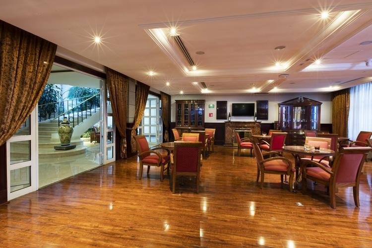 Bar Hotel Krystal® Satélite María Bárbara Ciudad de México Bar Hotel Krystal® Satélite María Bárbara Ciudad de México