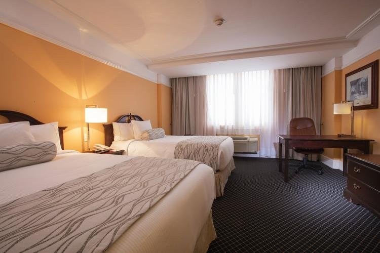 Habitación deluxe doble Hotel Krystal® Satélite María Bárbara Ciudad de México Habitación deluxe doble Hotel Krystal® Satélite María Bárbara Ciudad de México