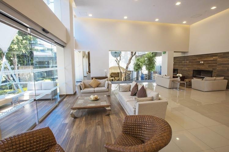 Lobby Hotel Krystal® Satélite María Bárbara Ciudad de México Lobby Hotel Krystal® Satélite María Bárbara Ciudad de México