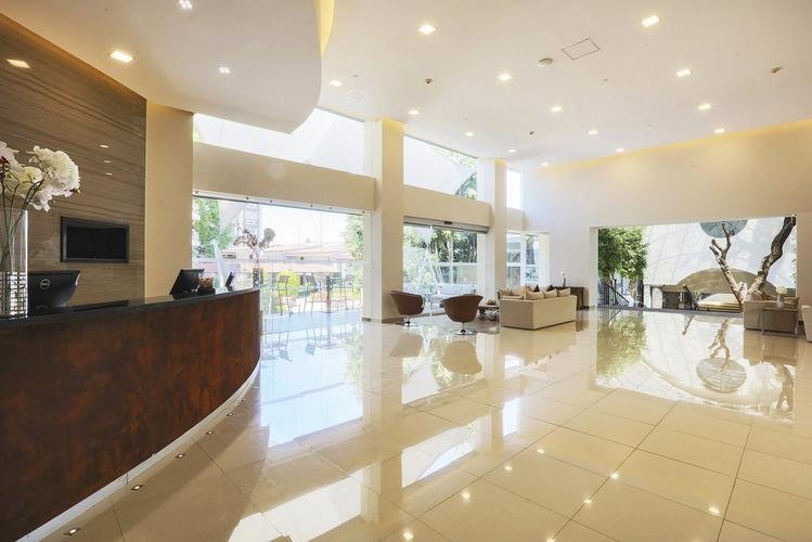 Recepción Hotel Krystal® Satélite María Bárbara Ciudad de México Recepción Hotel Krystal® Satélite María Bárbara Ciudad de México
