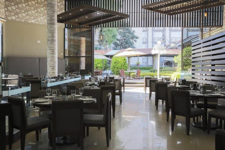 Restaurante Hotel Krystal® Satélite María Bárbara Ciudad de México Restaurante Hotel Krystal® Satélite María Bárbara Ciudad de México