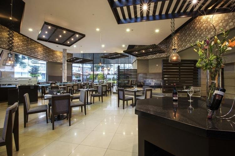 Restaurante Hotel Krystal® Satélite María Bárbara Ciudad de México Restaurante Hotel Krystal® Satélite María Bárbara Ciudad de México