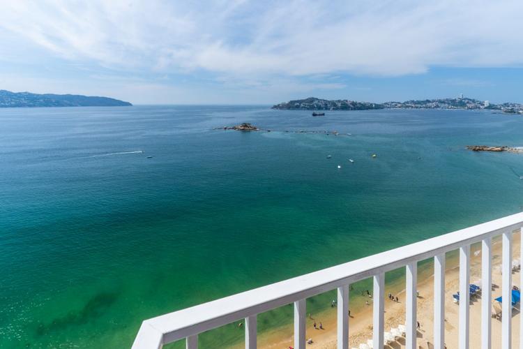 Terraza Hotel Krystal Beach Acapulco Terraza Hotel Krystal Beach Acapulco