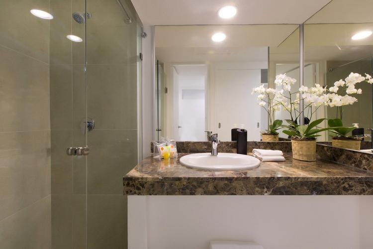 Baño Hotel Krystal Beach Acapulco Baño Hotel Krystal Beach Acapulco