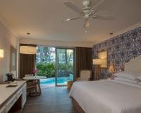 Jr. suite hacienda swim out Hotel Krystal Grand® Puerto Vallarta