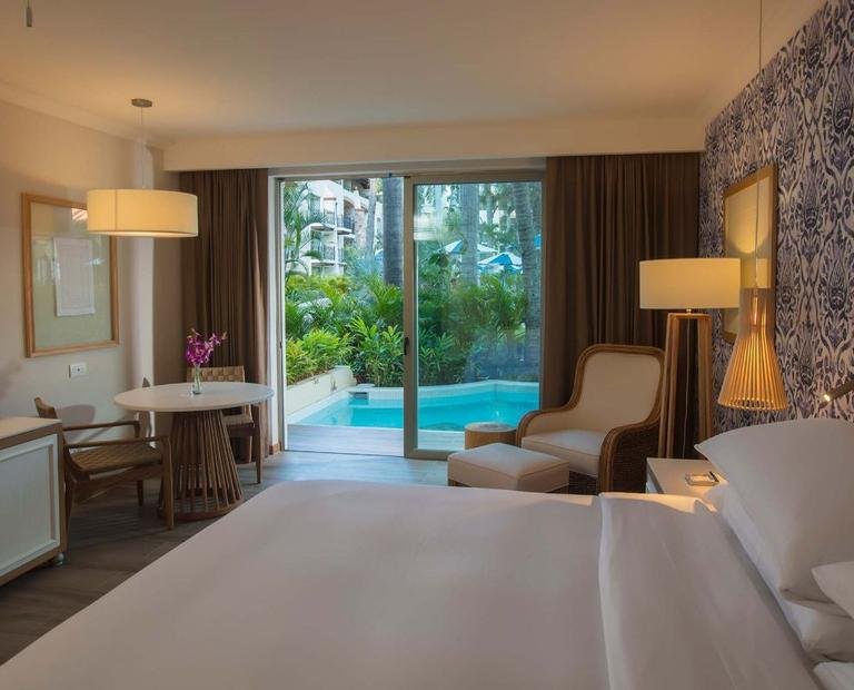 Jr. suite hacienda pool view Hotel Krystal Grand® Puerto Vallarta