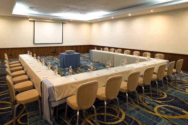 Sala de reuniones Hotel Krystal Grand® Puerto Vallarta Sala de reuniones Hotel Krystal Grand® Puerto Vallarta