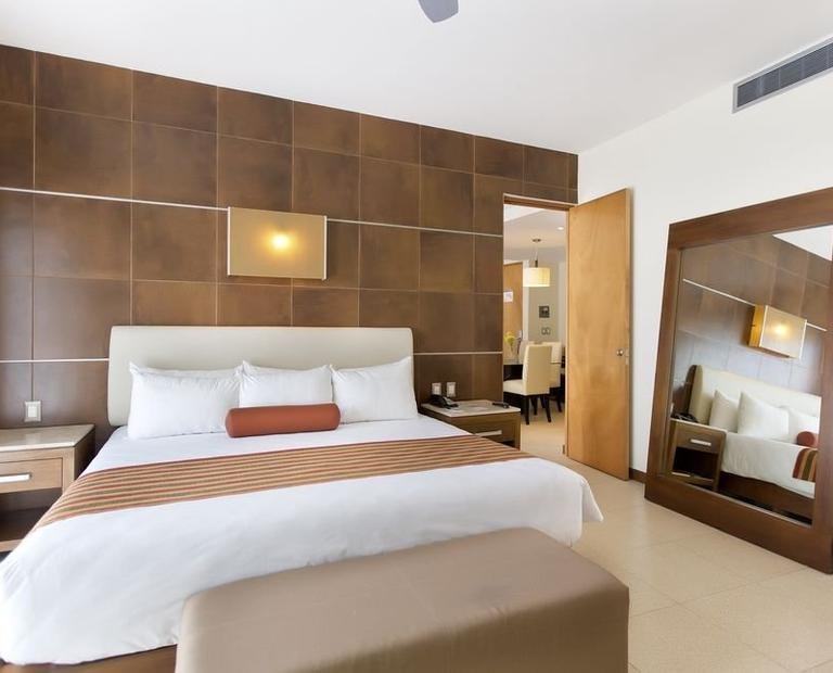 Jr suite king size Hotel Krystal Urban Cancún & Beach Club Jr suite king size Hotel Krystal Urban Cancún & Beach Club