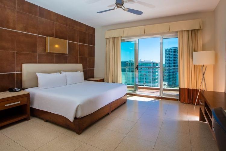 Habitación king estándar Hotel Krystal Urban Cancún & Beach Club Habitación king estándar Hotel Krystal Urban Cancún & Beach Club