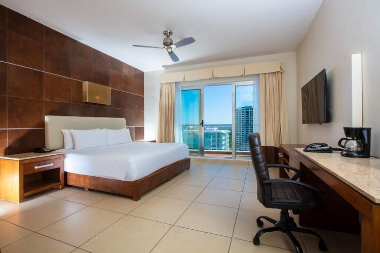 Habitación king estándar Hotel Krystal Urban Cancún & Beach Club Habitación king estándar Hotel Krystal Urban Cancún & Beach Club