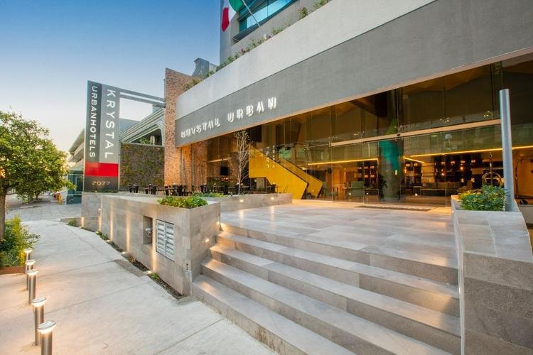 Fachada Hotel Krystal Urban Guadalajara Fachada Hotel Krystal Urban Guadalajara