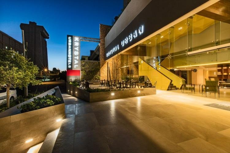 Fachada Hotel Krystal Urban Guadalajara Fachada Hotel Krystal Urban Guadalajara